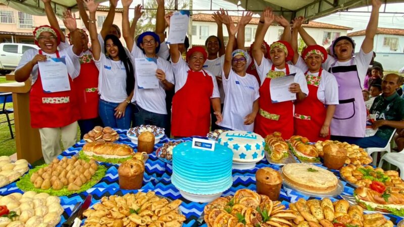 Secretaria de Promoção Social entrega certificado de cursos profissionalizantes a alunos do residencial São José