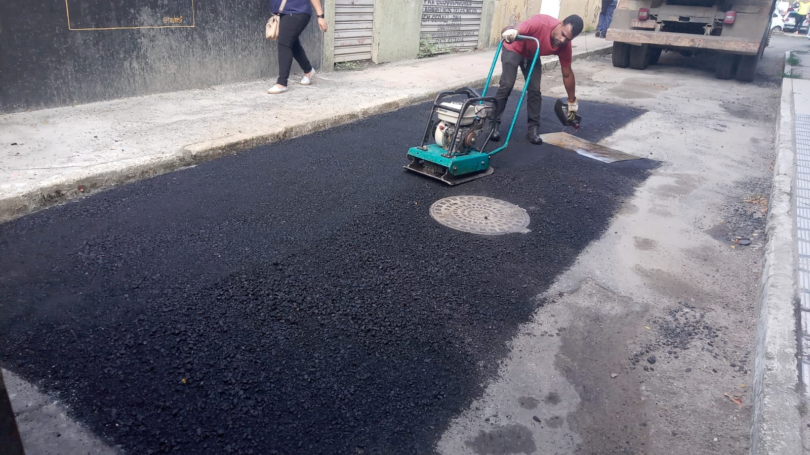 Emasa aproveita trégua das chuvas e intensifica a recuperação de vias e calçadas