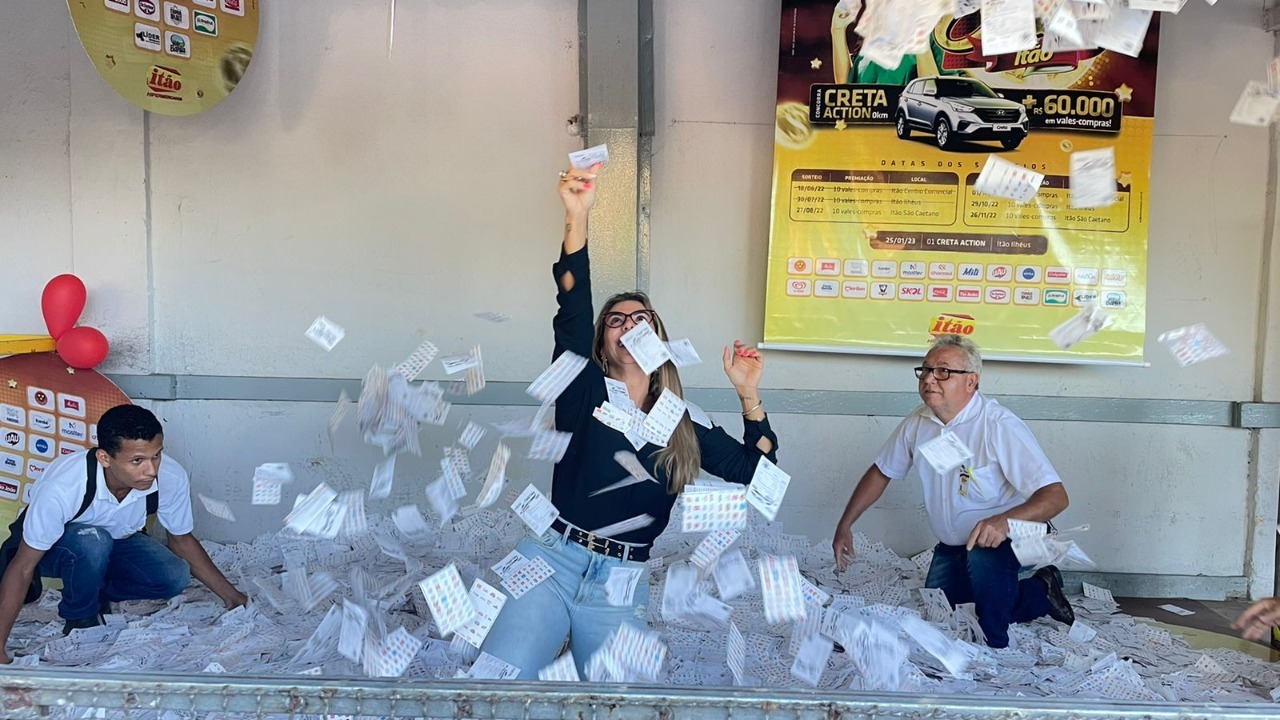 MORADOR DE ILHÉUS É CONTEMPLADO COM CARRO 0 KM NO ÚLTIMO SORTEIO DO ITÃO