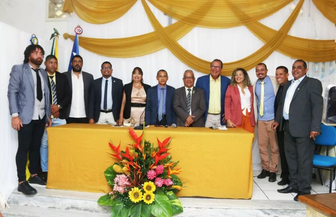 URUÇUCA: EM POSSE DE MAGNÓLIA, PREFEITO MOACYR LEITE JÚNIOR DESTACA HARMONIA ENTRE OS PODERES