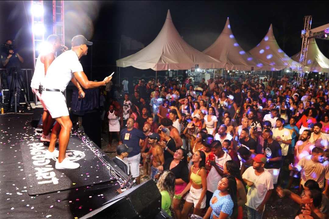 URUÇUCA: RÉVEILLON DE SERRA GRANDE SUPERA EXPECTATIVAS E PREFEITO ANUNCIA CARNAVAL