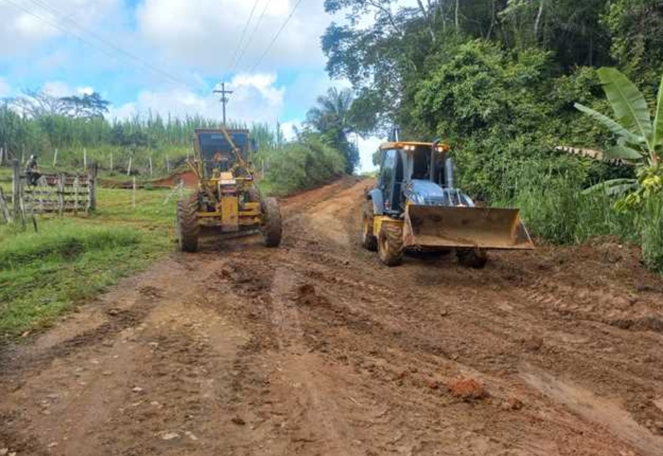 Prefeitura de Ilhéus recupera acesso ao Banco do Pedro e intensifica serviços nas estradas vicinais