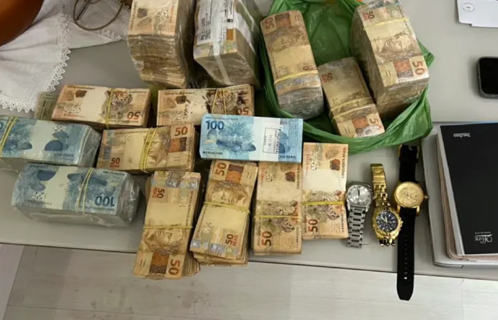 PF fez operação contra lavagem de dinheiro do tráfico e prende quatro em Balneário Camboriú