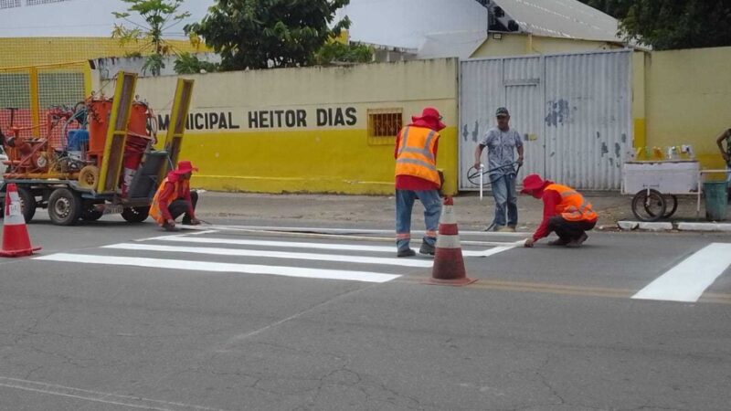 Volta às aulas: Sutram reforça sinalização de trânsito em frente às escolas