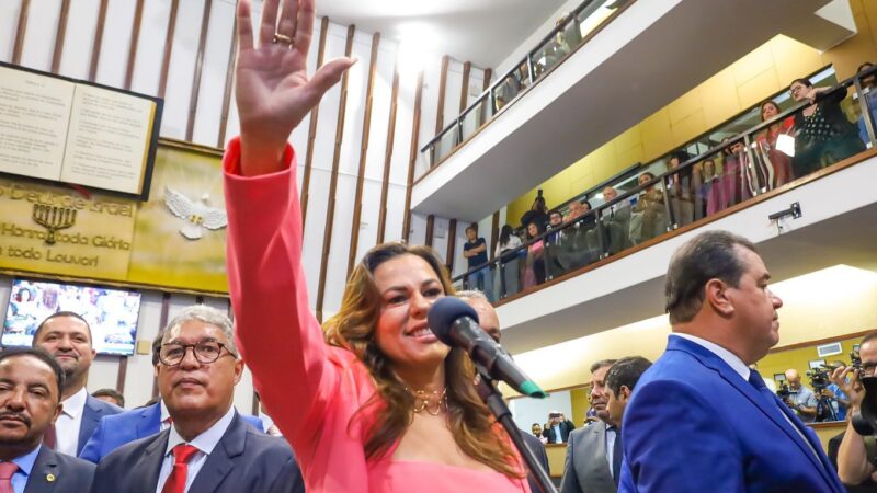 “Faremos um mandato forte e representativo”, declara Soane Galvão ao tomar posse na Assembleia Legislativa da Bahia