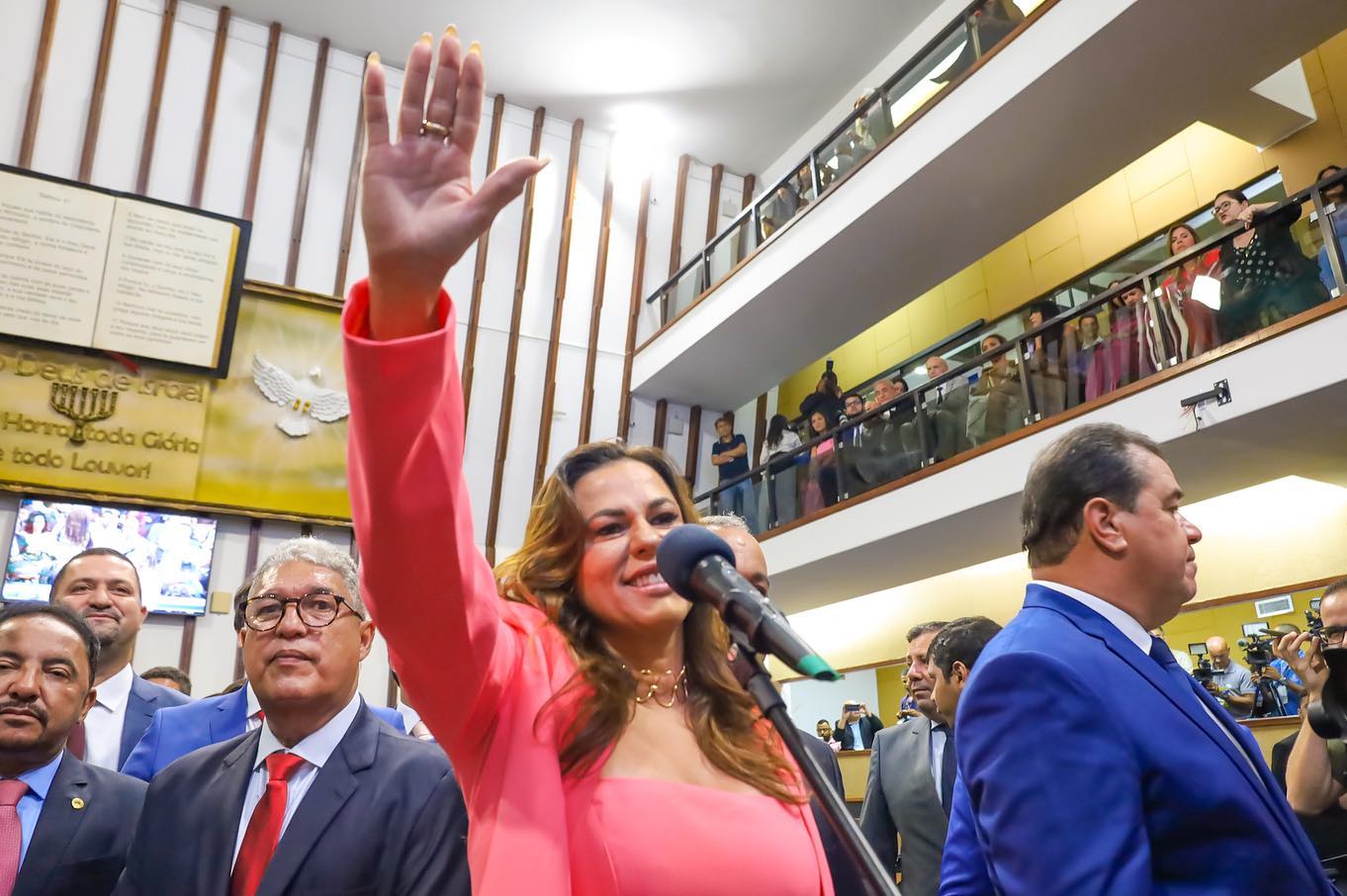“Faremos um mandato forte e representativo”, declara Soane Galvão ao tomar posse na Assembleia Legislativa da Bahia
