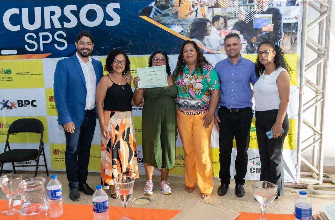 Prefeitura de Ilhéus e IFBA certificam alunos do curso de Microempreendedor Individual