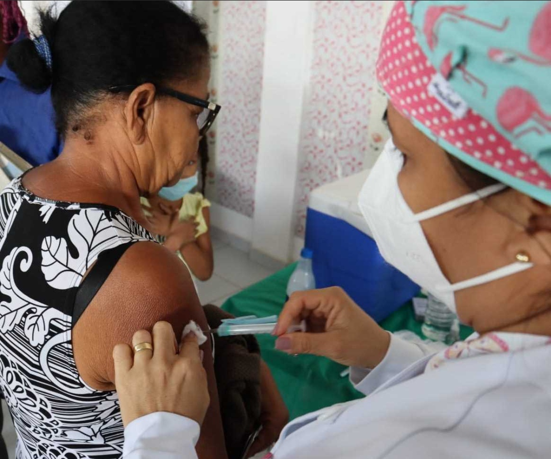 Ilhéus já vacinou 60% da população acima de 12 anos com as três doses contra a Covid-19