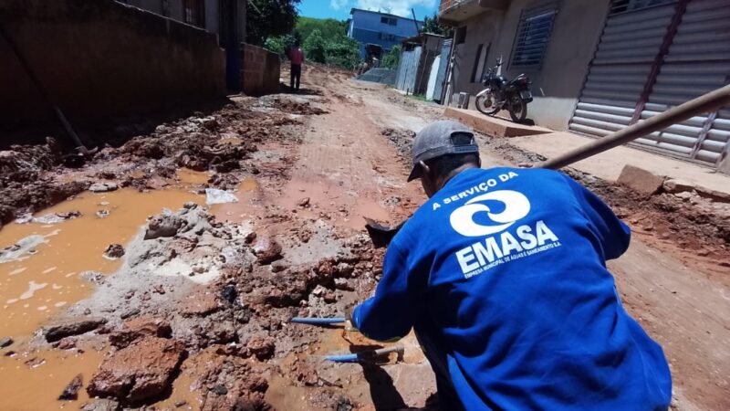 EMASA padroniza ramais da 2ª Travessa da Rua Floresta e Prefeitura inicia a pavimentação asfáltica