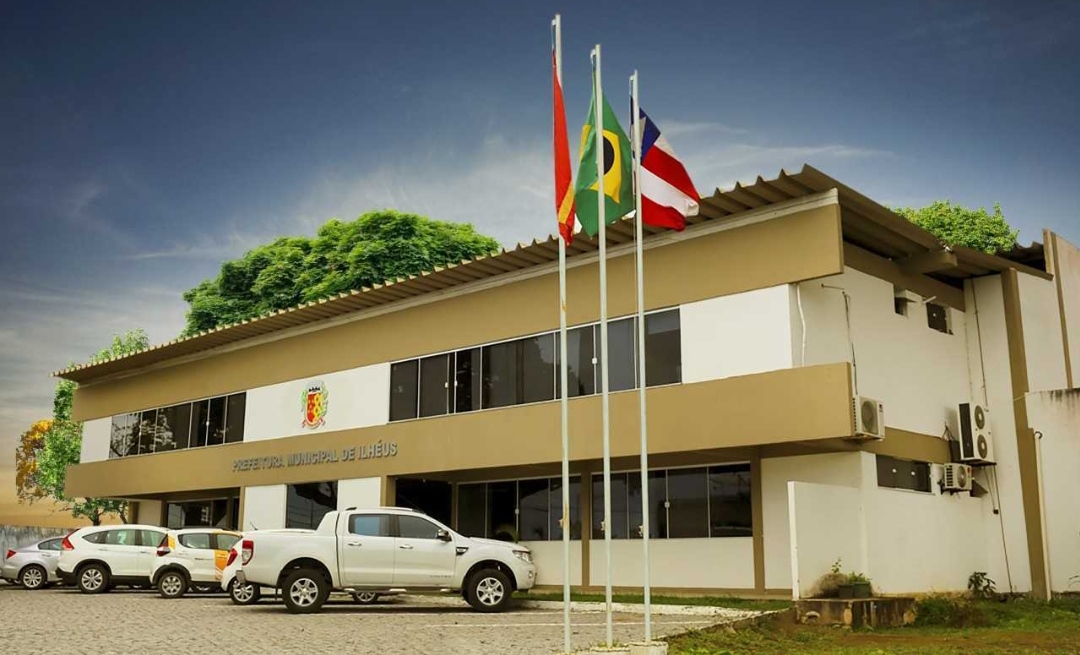 Em comemoração ao Dia do Trabalhador, Prefeitura antecipa salário e injeta R$ 12 milhões na economia