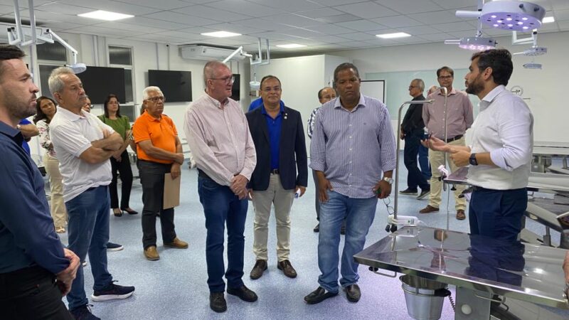 ASSOCIADOS DO ROTARY CLUB DE ITABUNA CONHECERAM CAMPUS DE MEDICINA DA UNEX