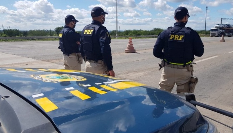 Armas, drogas, munições, coletes à prova de bala e casacos camuflados retirados de circulação e  um baita prejuízo para o crime organizado