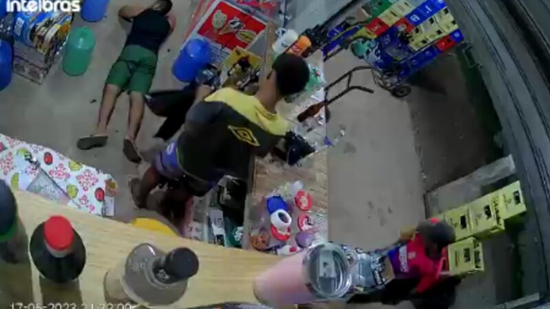 Câmeras de segurança flagram assalto na Vila Juerana em Ilhéus