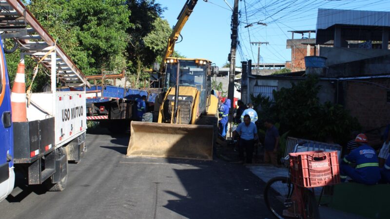 EMASA conclui reparo de rede adutora que rompeu no Bairro São Roque