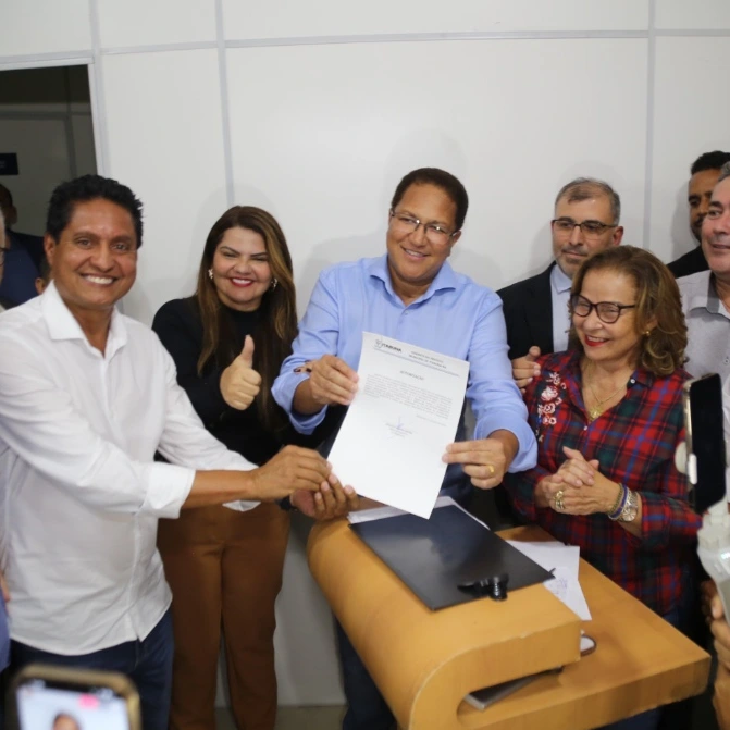 Prefeito Augusto Castro apresenta projeto de requalificação do Itabuna e autoriza licitação