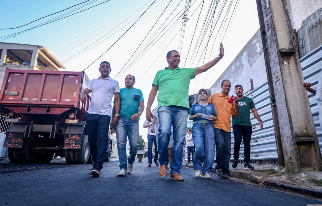 Prefeitura de Ilhéus leva drenagem e serviços de asfalto para moradores da Rua Bela Vista