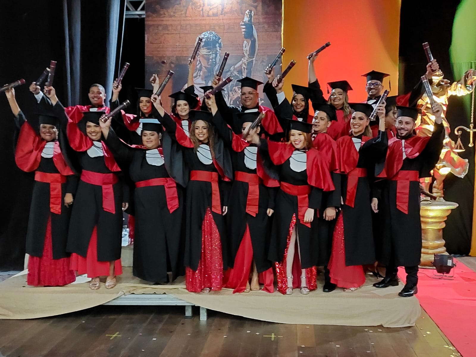 Faculdade de Ilhéus gradua nova  turma de bacharéis em Direito