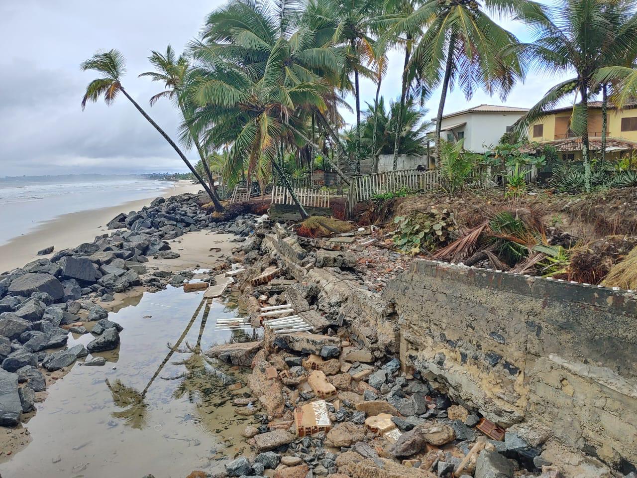 Prefeitura decreta situação de emergência em áreas afetadas por erosão costeira na Zona Norte