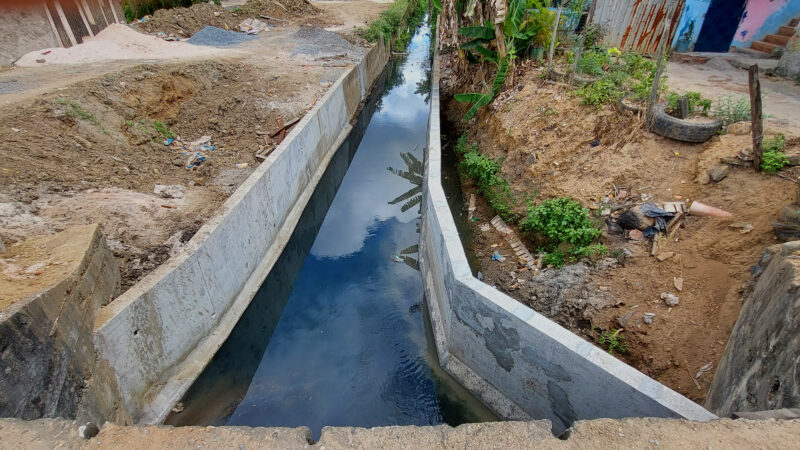 Obras de revestimento do canal de drenagem do São Pedro entram em novo estágio