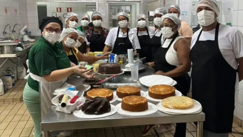 URUÇUCA: PREFEITURA PROMOVE CURSO DE CONFEITEIRA PARA JOVENS E ADULTOS