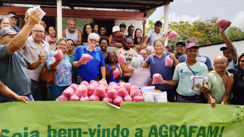 Prefeitura de Itabuna distribui cerca de 600 quilos de sementes de milho para 14 associações rurais