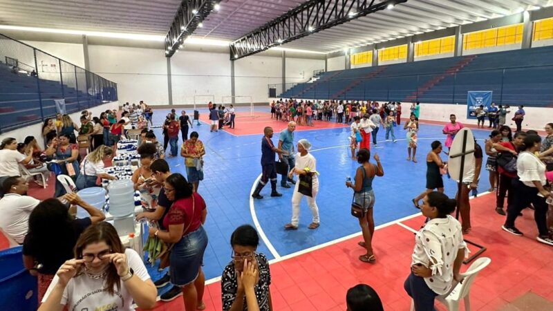 Prefeitura entrega 2 mil óculos aos pacientes do Mutirão de Saúde na Vila Olímpica de Itabuna