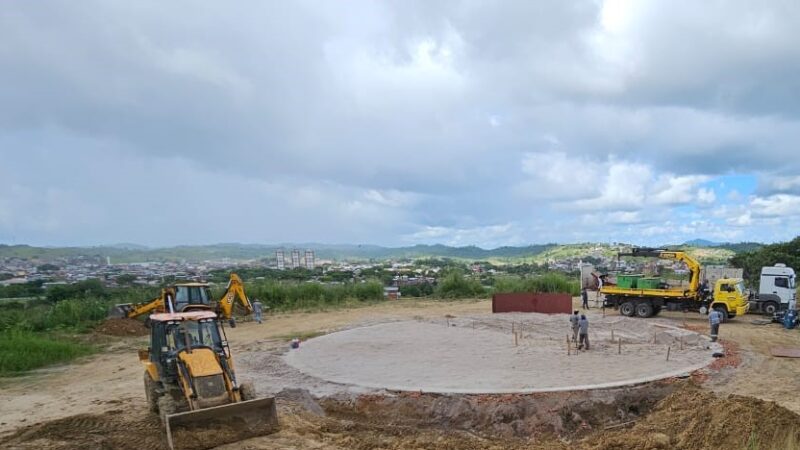 Governo do Estado e EMASA iniciam montagem do 1º reservatório do Projeto Mais Água para Cidade no Novo Lomanto
