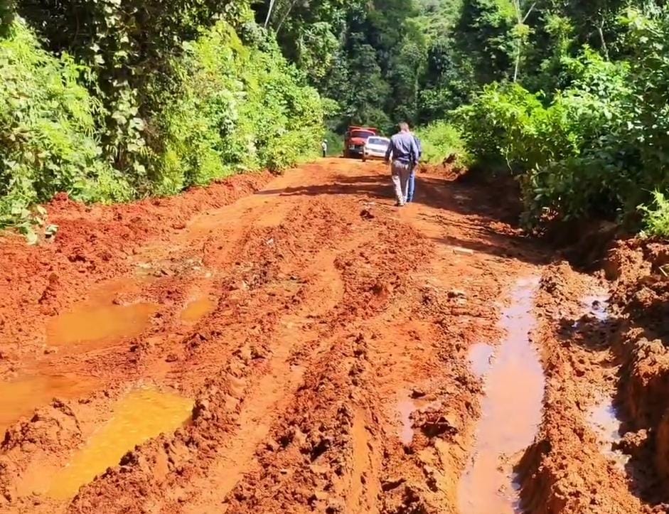 URUÇUCA: PREFEITO MOACYR LEITE JÚNIOR COBRA DO ESTADO, MANUTENÇÃO DA BA-653