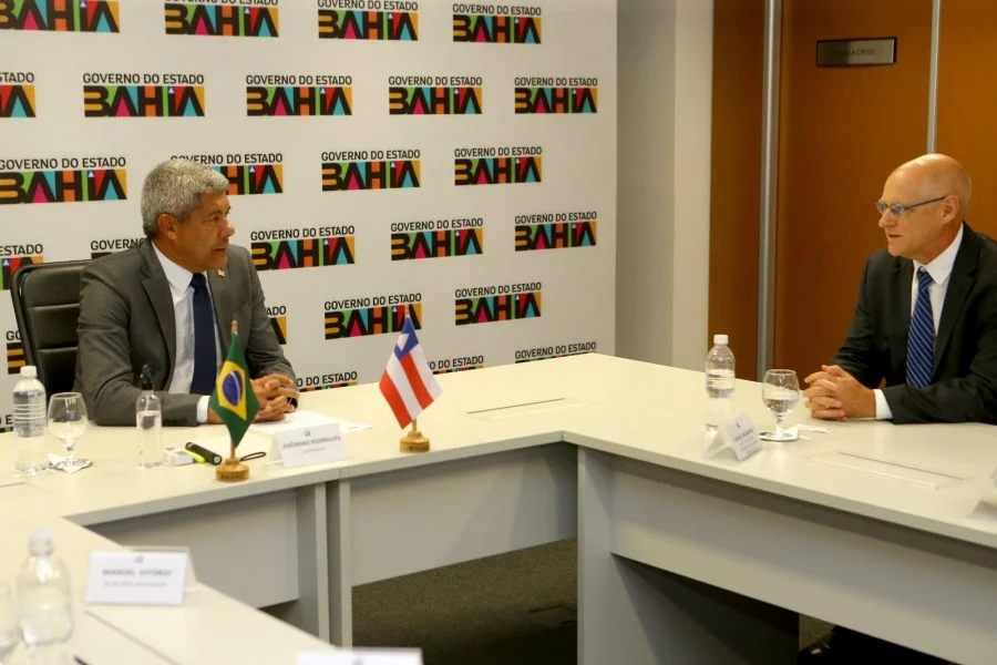 Jerônimo Rodrigues recebe novo diretor da Ford na América do Sul para alinhamento de projetos para a Bahia