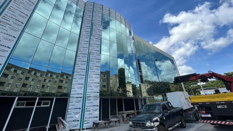 Prefeito Augusto Castro recebe novos equipamentos enviados pela SESAB para o novo Hospital de Base