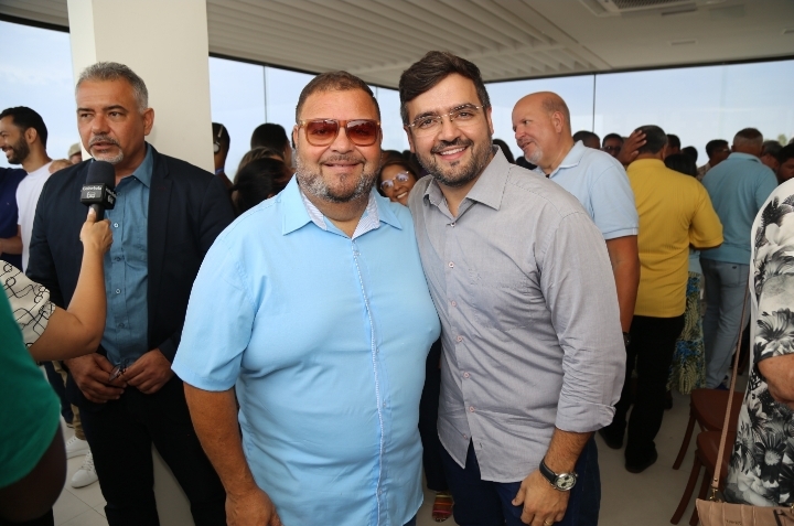 O vereador eleito pelo União Brasil, Nal Araújo, participou de  coletiva de imprensa concedida pelo prefeito eleito Valderico Júnior