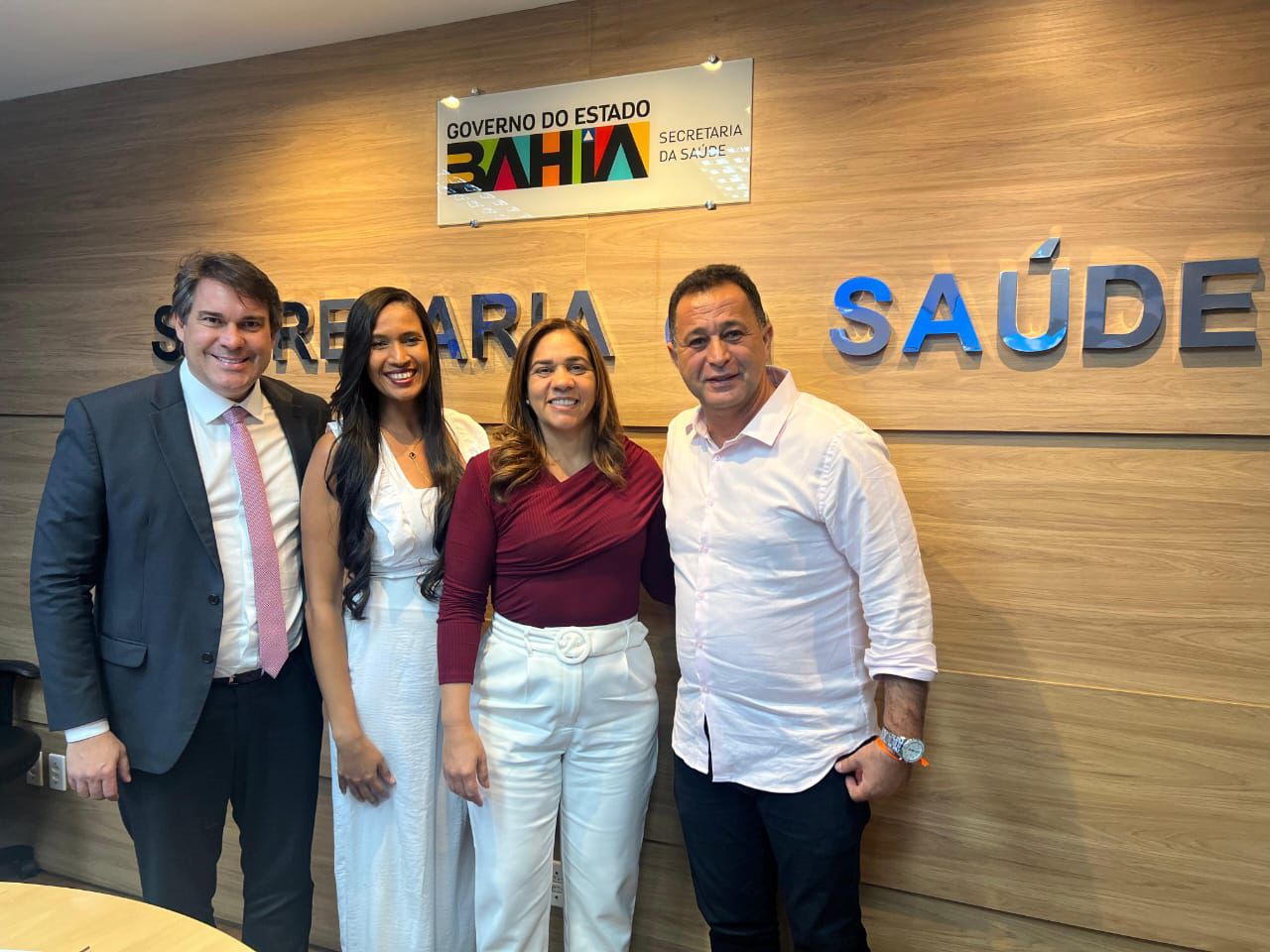 Prefeito eleito de Ibirapitanga e equipe participam de agenda com autoridades estaduais para fortalecer secretarias municipais