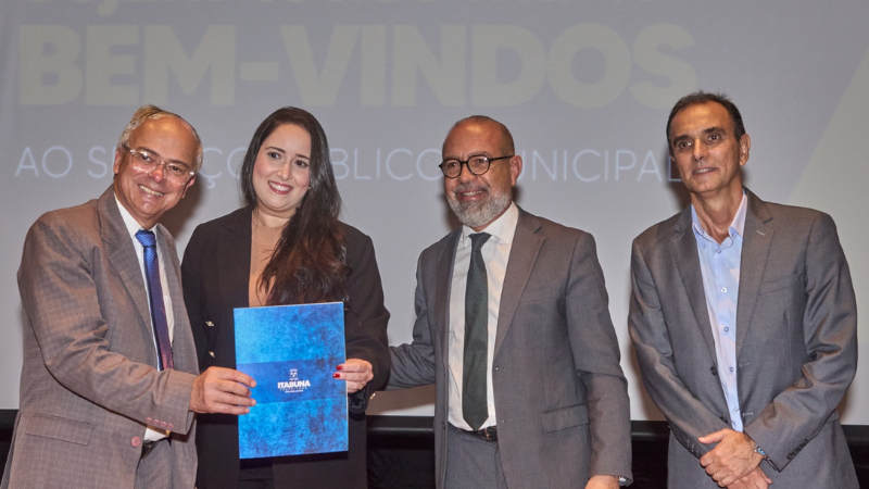 Prefeitura de Itabuna vai reativar Escola de Governo, diz secretário de Gestão e Inovação ao dar posse a 80 novos servidores municipais