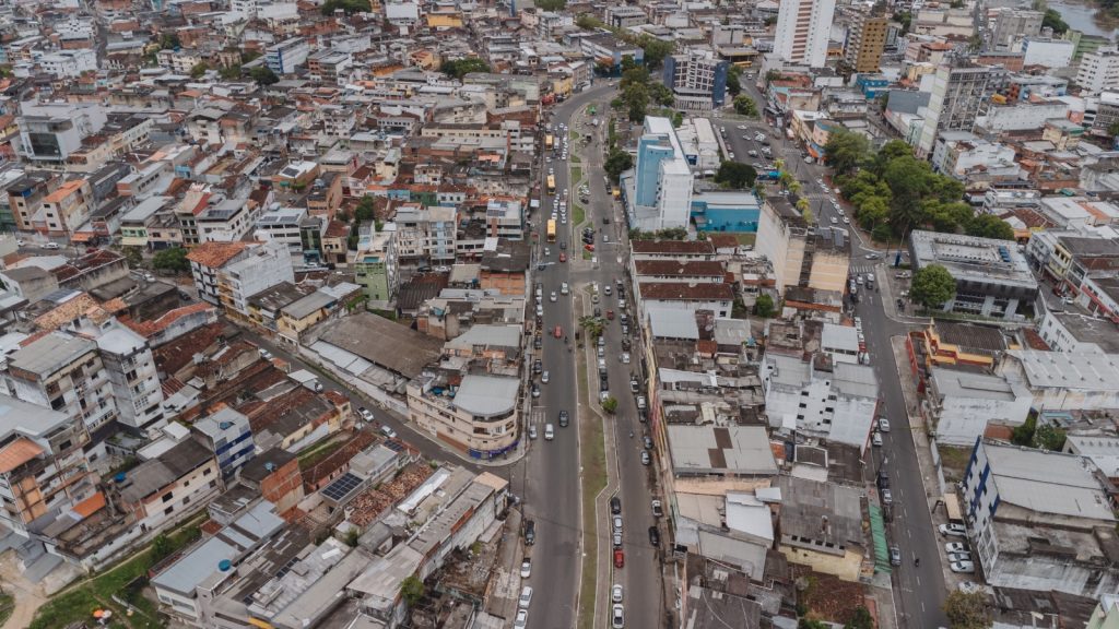 Prefeitura vai bloquear trechos para recapeamento da Amélia Amado na segunda-feira