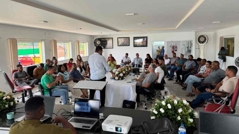 Prefeito de Ibirapitanga realiza Seminário de Gestores para planejar os primeiros 100 dias de governo