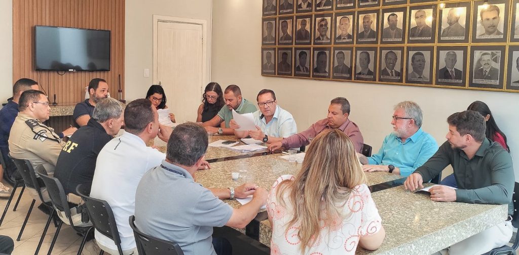 Prefeitura adotará medidas rigorosas para apreensão de animais nas vias públicas de Itabuna