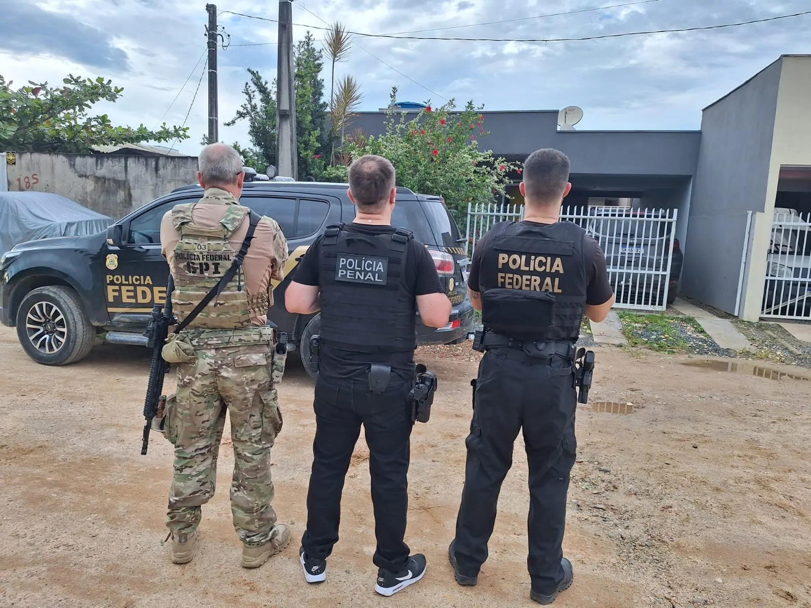 Ficcos Bahia e SC, além da PC e PM da Bahia, capturam traficante que determinava mortes em Jequié