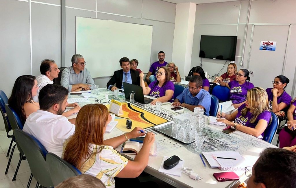 Prefeito Augusto Castro sanciona Lei Municipal que concede 6,27% Piso Nacional do Magistério