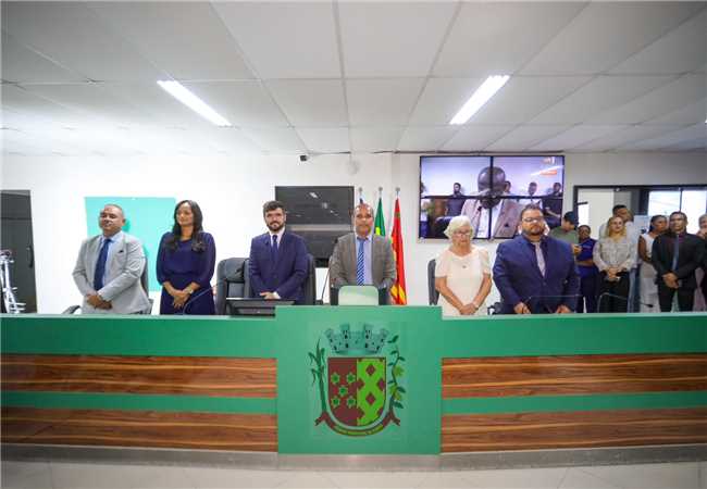 Prefeito Valderico Junior discursa na sessão de abertura dos trabalhos da Câmara de Vereadores