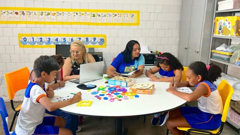 Grupo de estudos da SEDUC intensifica ações na alfabetização em Itabuna