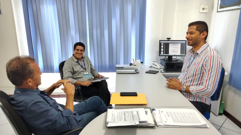 Presidente da EMASA visita gerência regional da EMBASA para agradecer a cooperação