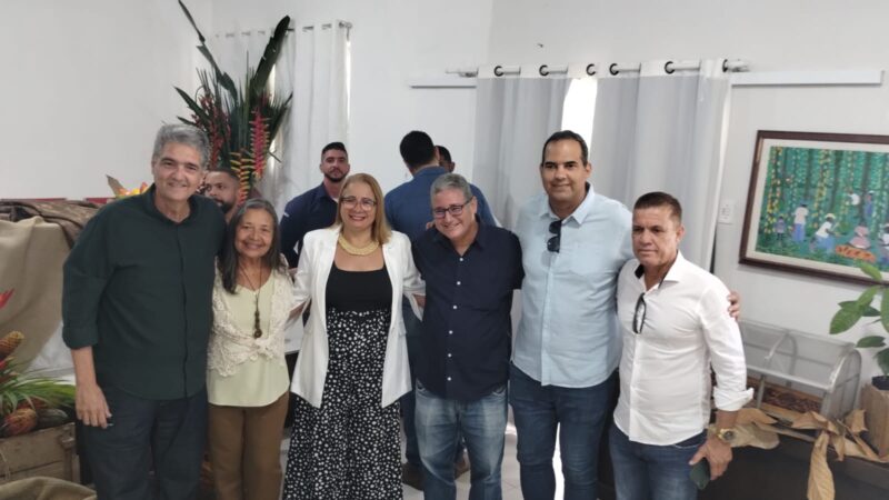 URUÇUCA: PREFEITA MAGNÓLIA BARRETO PARTICIPA DO “DIA DO CACAU” NO IF BAIANO