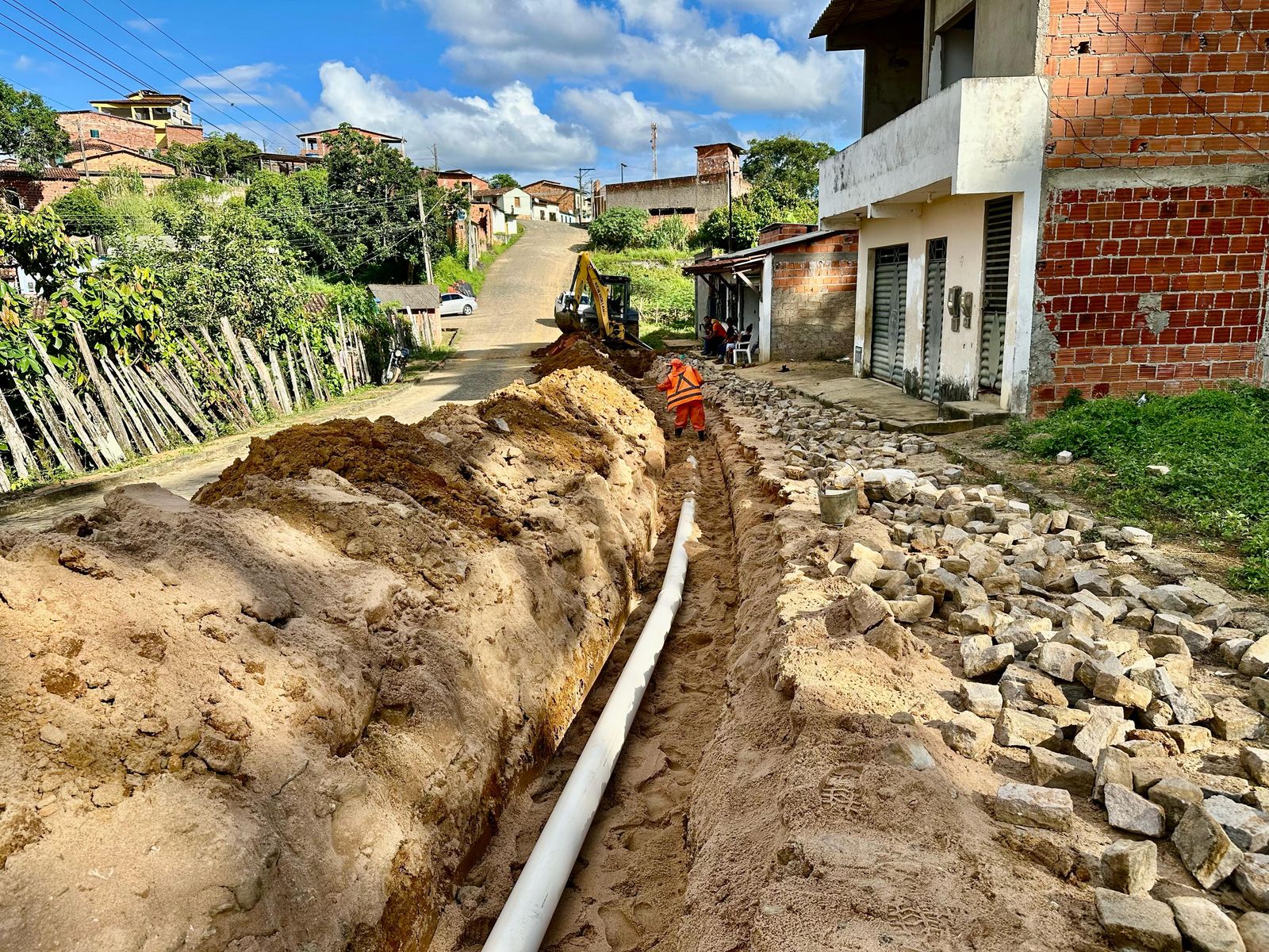 Obra da Prefeitura leva dignidade a moradores da Rua Nossa Senhora do Carmo em Ibirapitanga