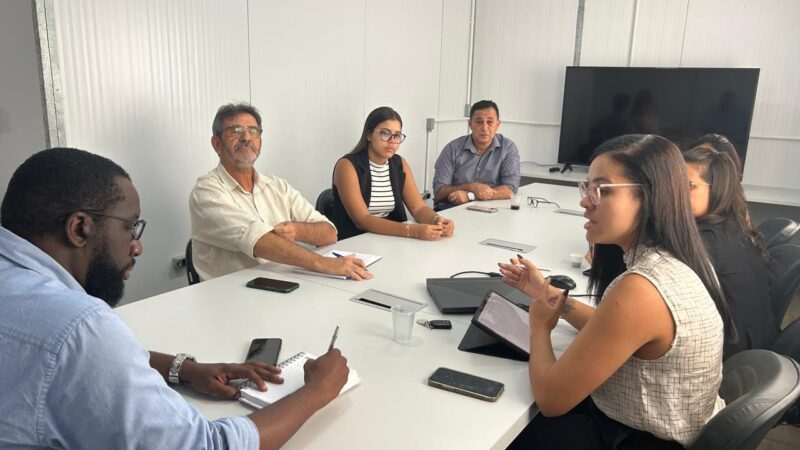 Prefeito de Ibirapitanga discute melhorias para o esporte municipal com a SUDESB