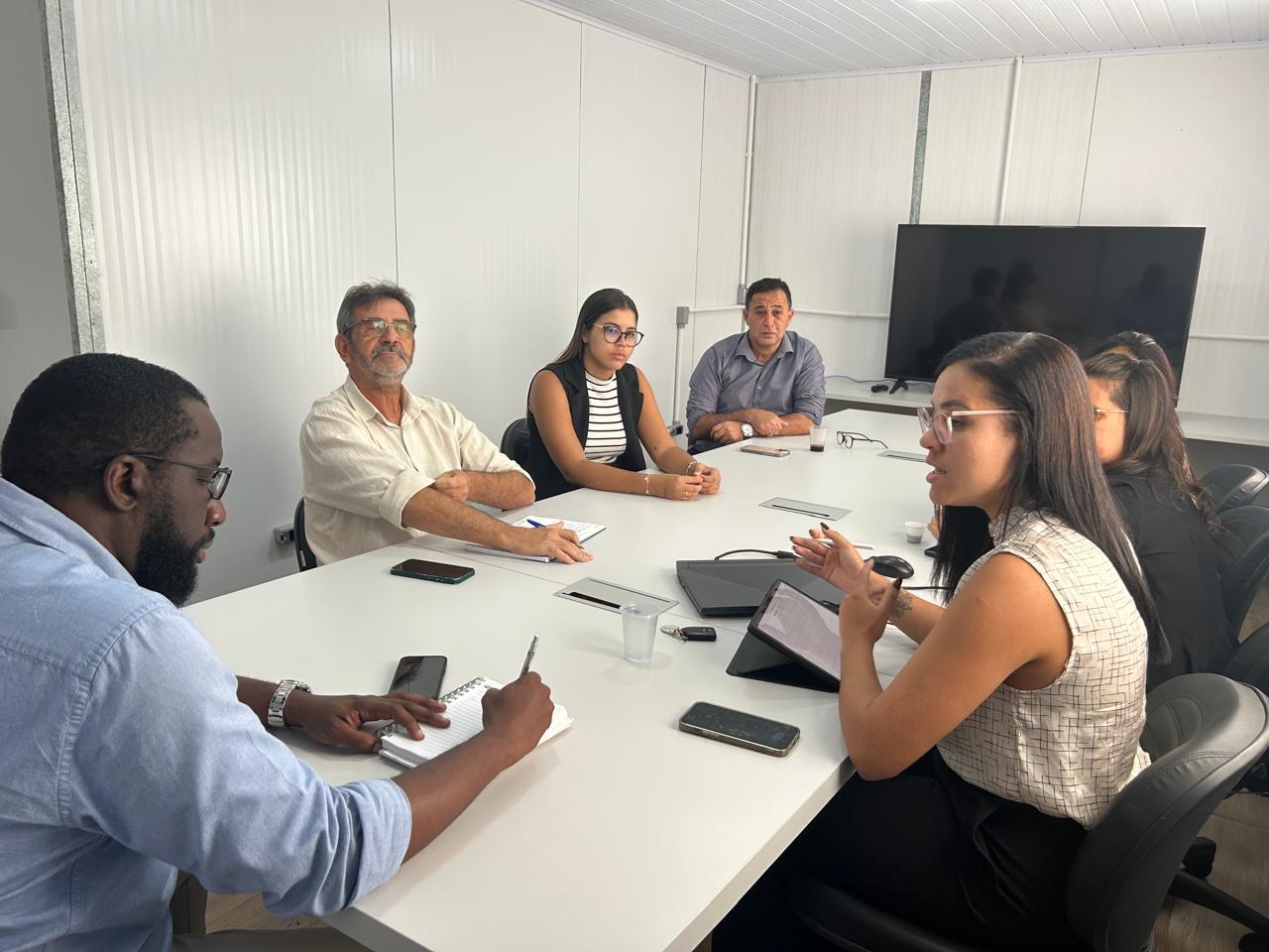 Prefeito de Ibirapitanga discute melhorias para o esporte municipal com a SUDESB