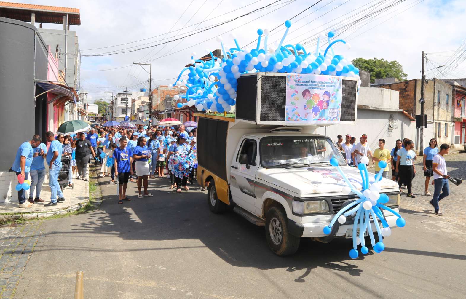 URUÇUCA: CAMINHADA DO AUTISMO É MARCADA PELAS MENSAGENS DE CONSCIENTIZAÇÃO