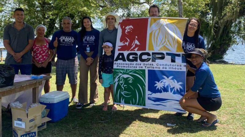Mutirão de limpeza na Lagoa Encantada reforça a preservação ambiental em Ilhéus