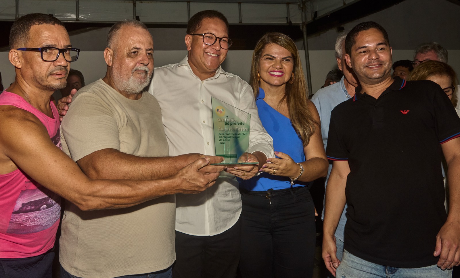Poesia, falas e discursos marcam entrega da Praça Berilo Guimarães pelo prefeito Augusto Castro