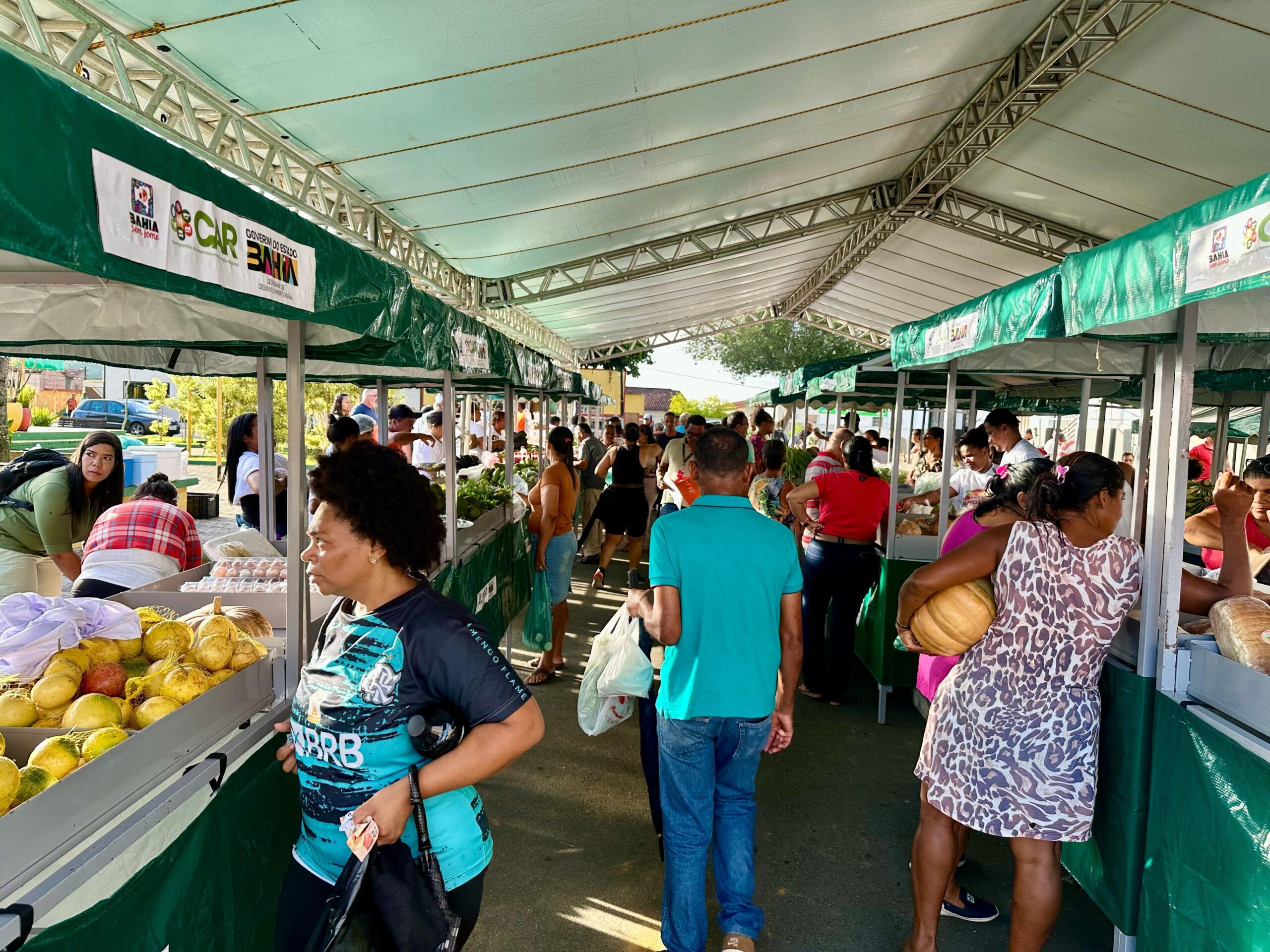 Ibirapitanga realiza 2ª Feira de Agricultura Familiar com foco na Semana Santa