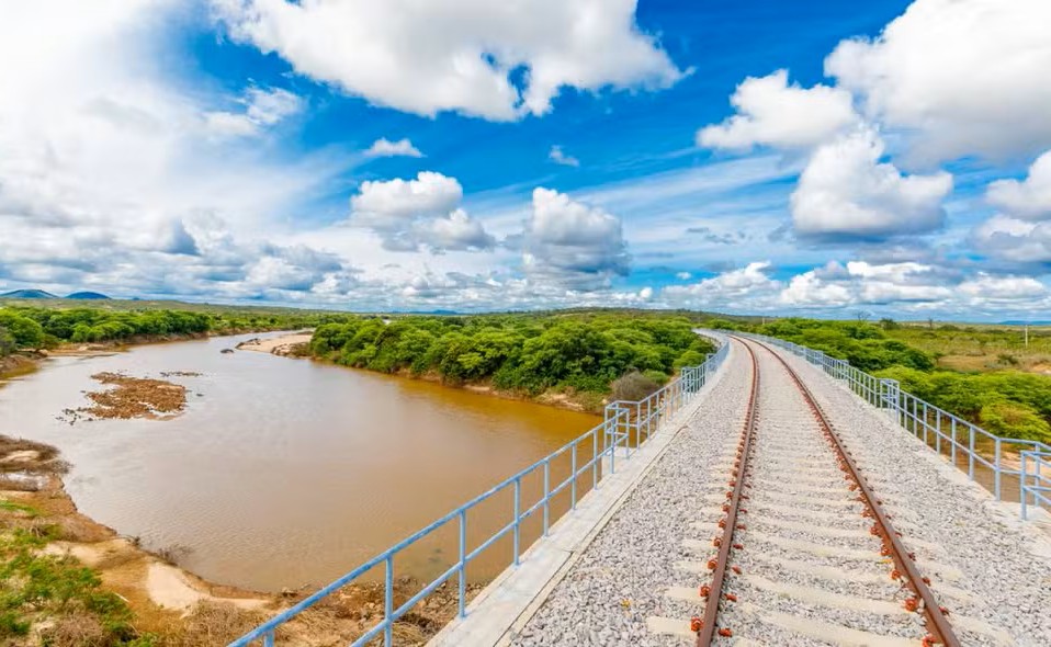 GOVERNO FEDERAL AUTORIZA EMPRESA A EXECUTAR OBRAS COMPLEMENTARES DA FIOL